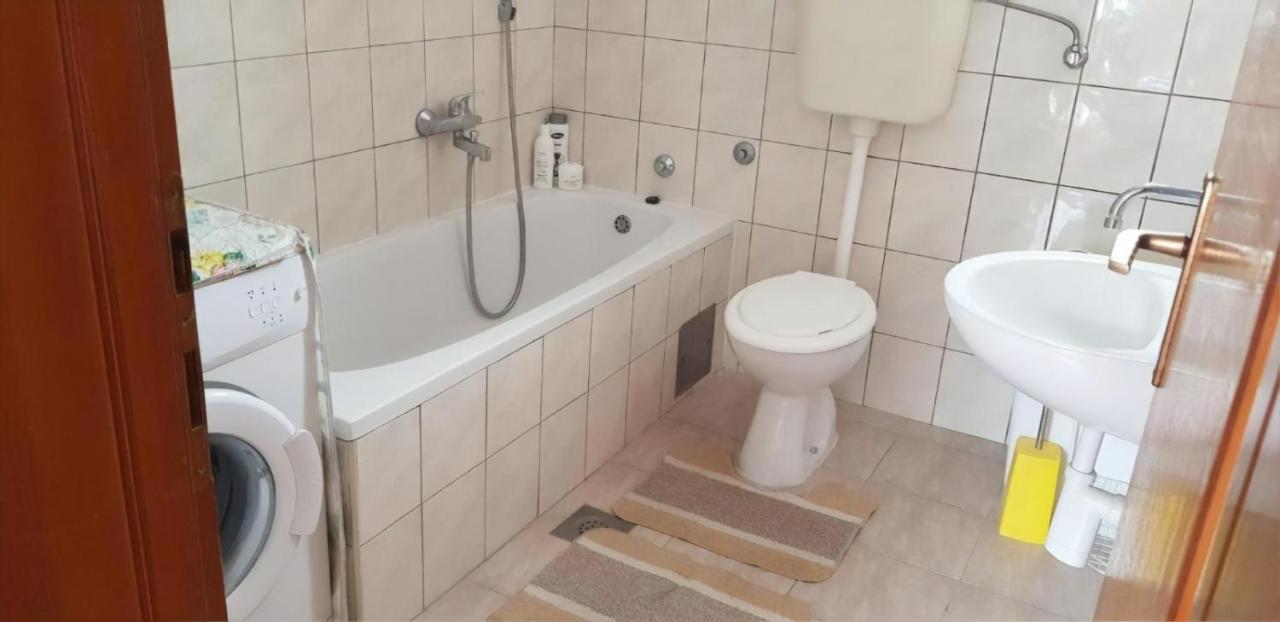 Cheap House Near The Center Of The City Mostar Exteriör bild